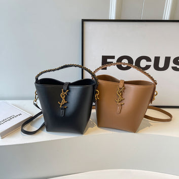 Light Luxury Chain Bucket Bag Women'S New Commuter Handbag Poplar Niche Design Women'S Shoulder Messenger Bag