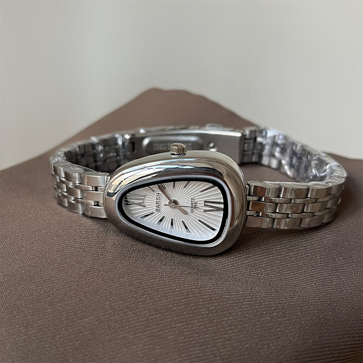 Teardrop Metal Bracelet Quartz Watch - view 4