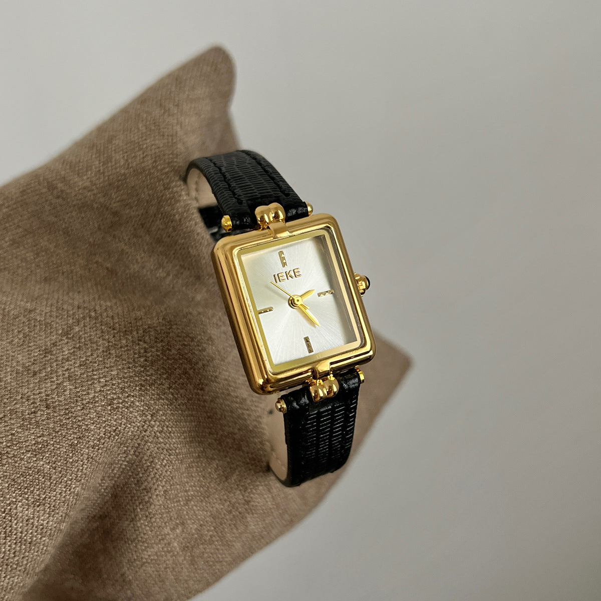 Vintage Rectangular Genuine Leather Quartz Watch - view 4