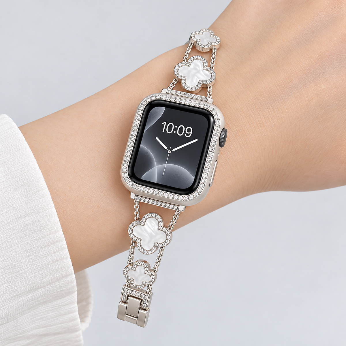 The Clover Four-Leaf Apple Watch Band