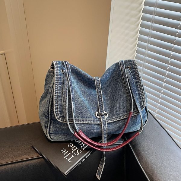 Retro Denim Messenger Bag for Commuters