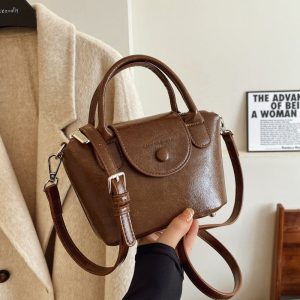 High-End Pleated Texture Handbag Women'S Niche Design Dragon Bags Xiang Commuter Messenger Bag Versatile Shoulder Bag